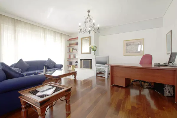 123 m² Three-Bedroom Apartment for Sale in Vari - Varkiza, Athens Southern suburbs — photo 2