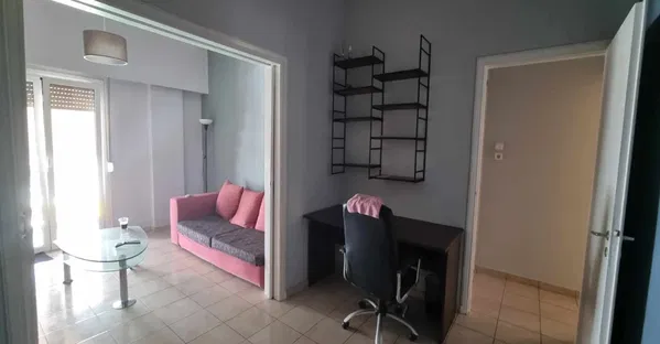 61 m² One-Bedroom Renovated Apartment for Sale in Piraeus, Piraeus Suburbs — photo 2