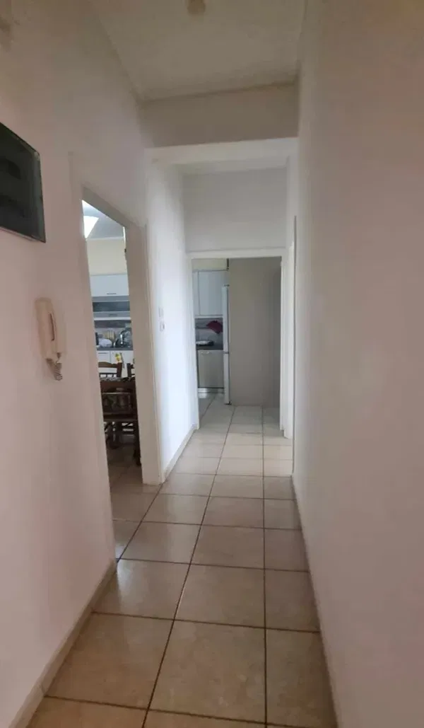 77 m² Renovated Two-Bedroom Apartment for Sale in Piraeus, Piraeus Suburbs — photo 3
