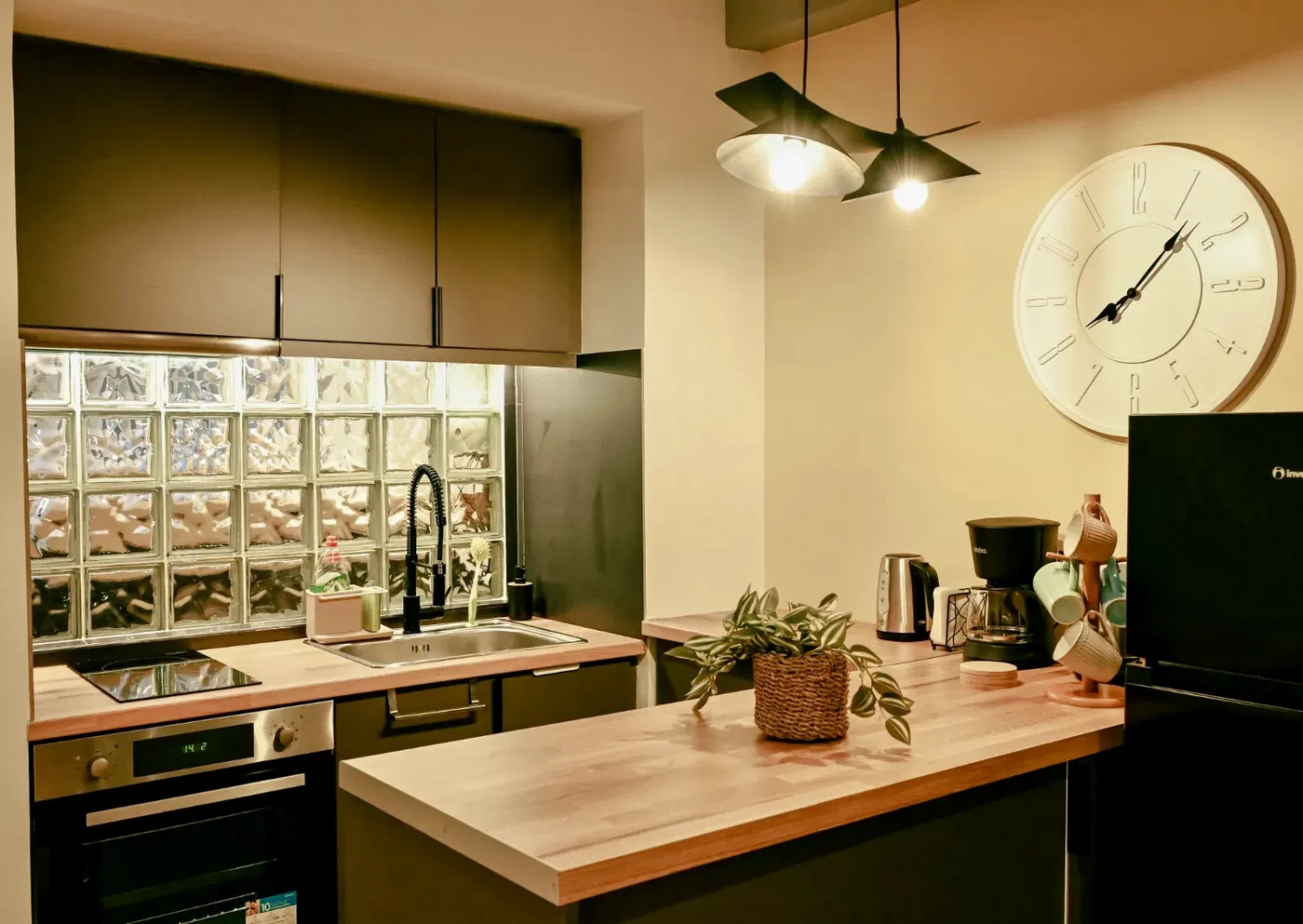 42 m² Renovated One-Bedroom Apartment for Sale in Exarchia - Neapoli, Athens Center