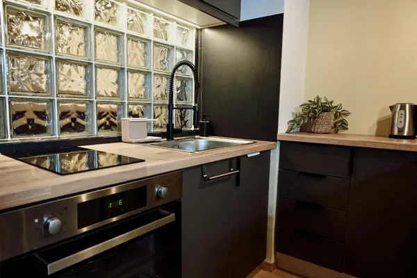 42 m² Renovated One-Bedroom Apartment for Sale in Exarchia - Neapoli, Athens Center — photo 3