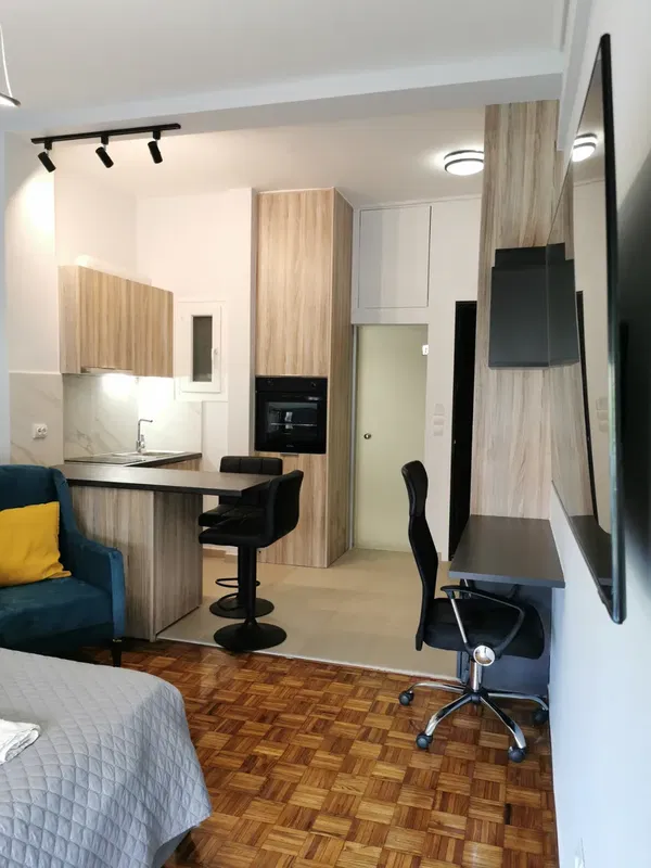 Renovated 29 m² Apartment with One Bedrooms for Sale in Exarchia - Neapoli, Athens Center — photo 5