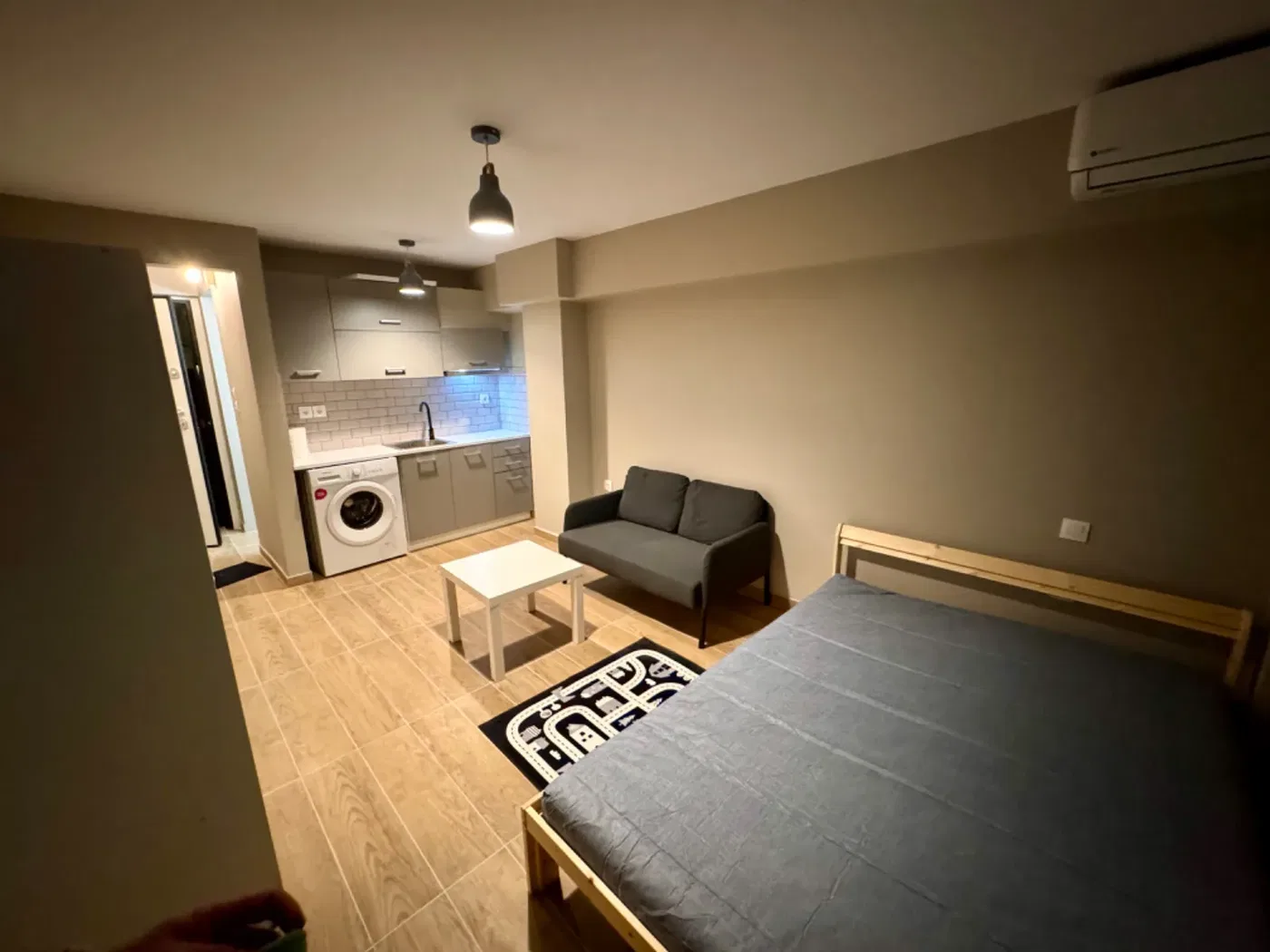 21 m² One-Bedroom Renovated Apartment for Sale in Piraeus, Piraeus Suburbs