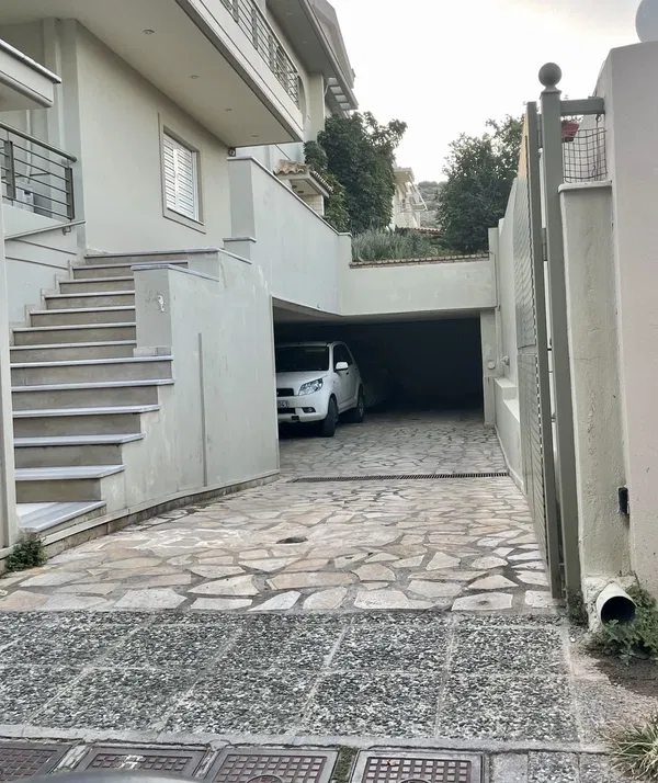 Three-Bedroom Villa for Sale in Vari - Varkiza, Athens Southern suburbs — photo 3