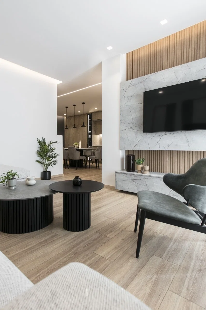 110 m² Two-Bedroom Renovated Apartment for Sale in Neos Kosmos, Athens Center