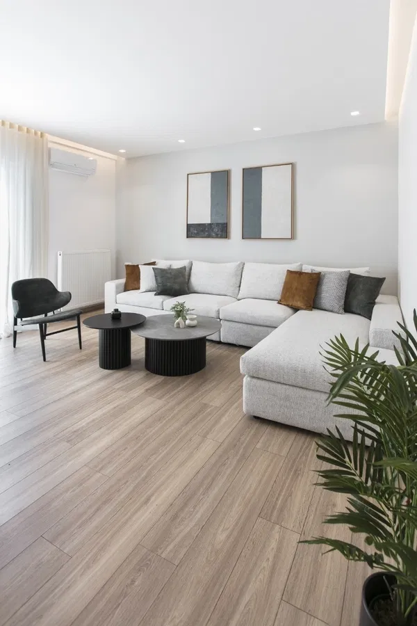 110 m² Two-Bedroom Renovated Apartment for Sale in Neos Kosmos, Athens Center — photo 2
