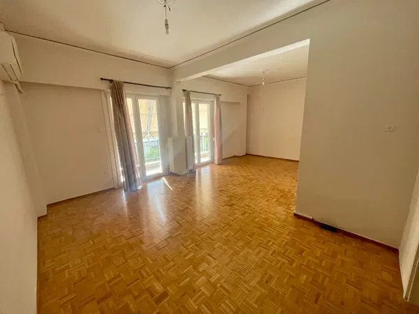 91 m² Renovated Two-Bedroom Apartment for Sale in Kallithea, Athens Southern suburbs