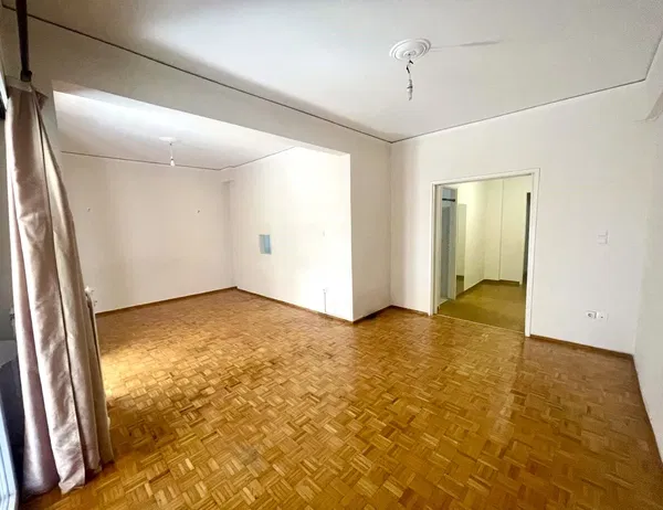 91 m² Renovated Two-Bedroom Apartment for Sale in Kallithea, Athens Southern suburbs — photo 2