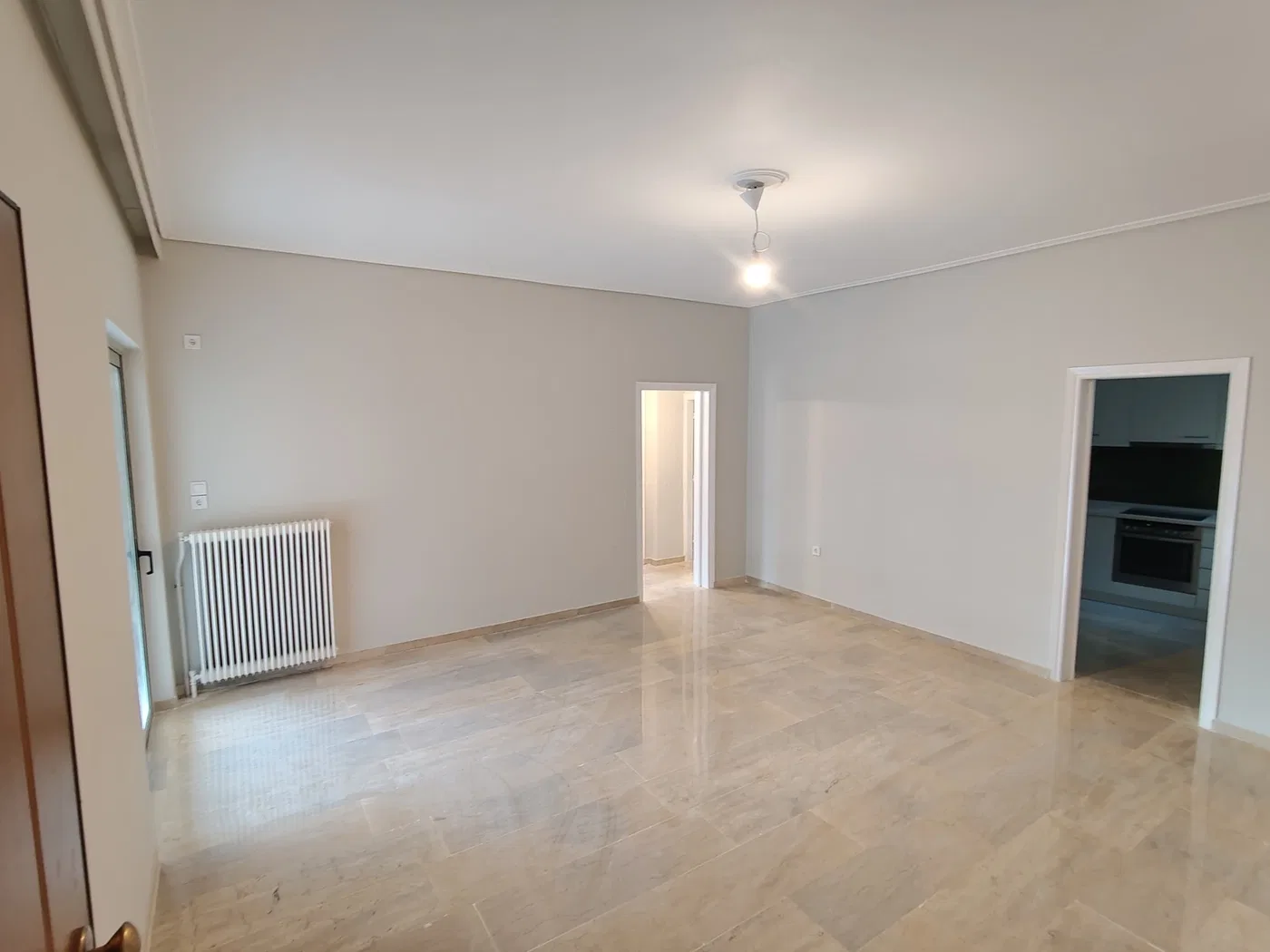 Renovated 76 m² Apartment with Two Bedrooms for Sale in Sepolia, Athens Center