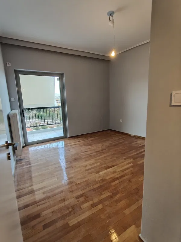 Renovated 76 m² Apartment with Two Bedrooms for Sale in Sepolia, Athens Center — photo 4