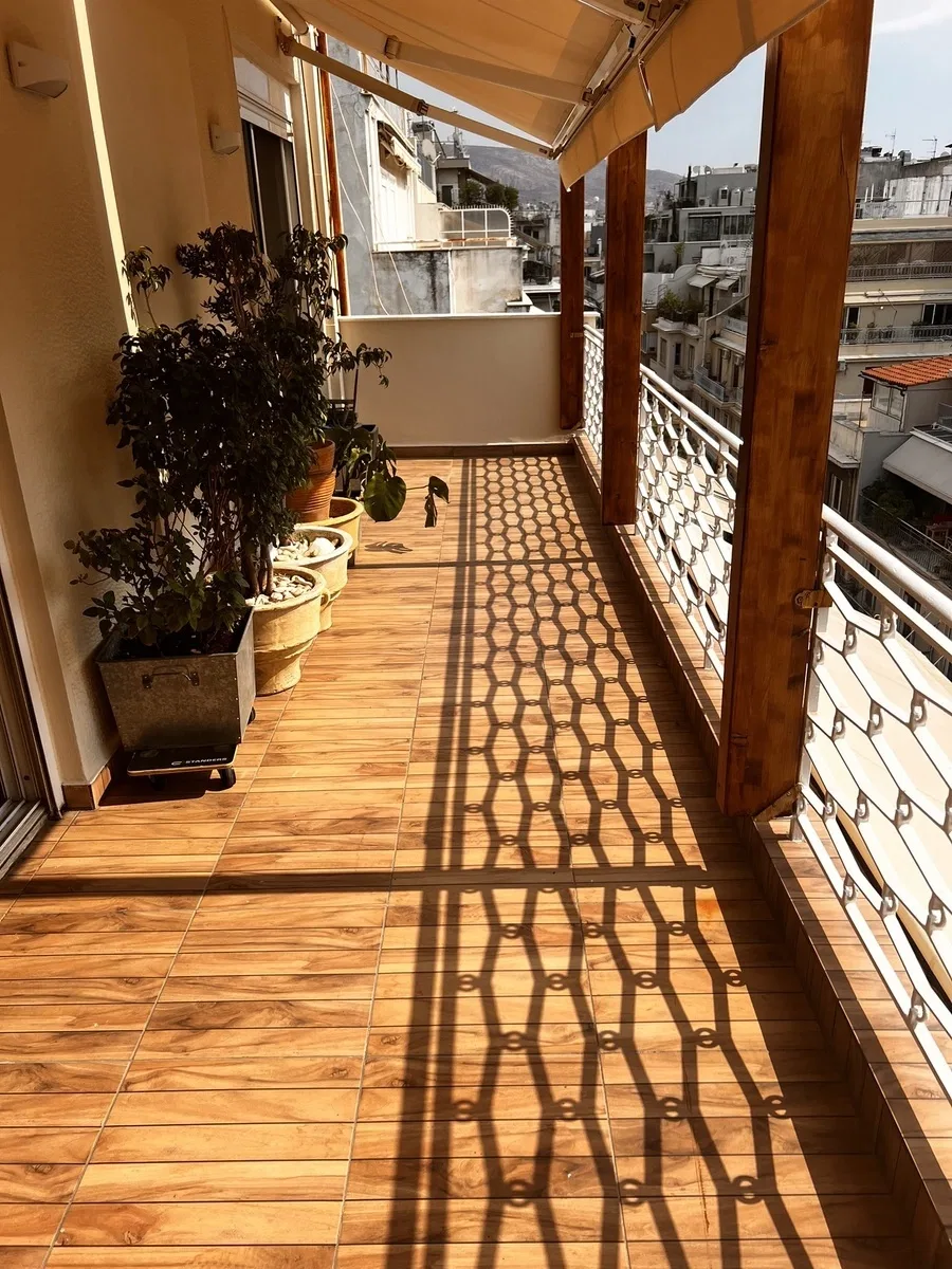 102 m² Renovated Two-Bedroom Apartment for Sale in Kolonaki - Lycabettus, Athens Center