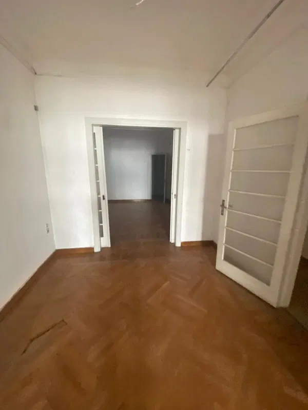 175 m² Apartment with Four Bedrooms for Sale in Kolonaki - Lycabettus, Athens Center — photo 2