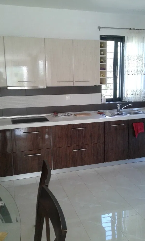 Renovated 190 m² Villa with Three Bedrooms for Sale in Kalyvia Thorikou, Lagonisi — photo 4