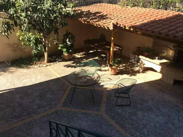252 m² Villa with Three Bedrooms for Sale in Kalyvia Thorikou, Lagonisi — photo 4