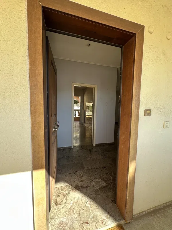 One-Bedroom Renovated Apartment for Sale in Neos Kosmos, Athens Center — photo 2