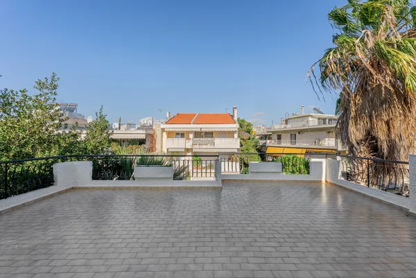 146 m² Renovated Three-Bedroom Apartment for Sale in Agia Paraskevi Athens, Athens Northern suburbs — photo 2
