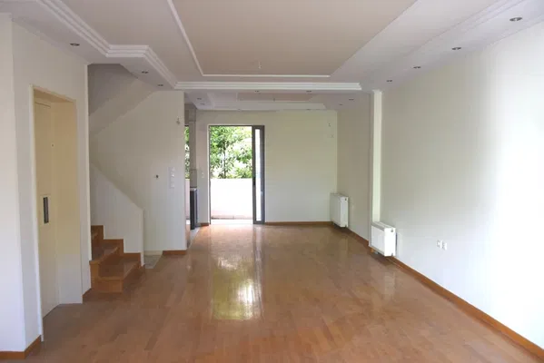 230 m² Four-Bedroom Villa for Sale in Gerakas, Athens Eastern Suburbs — photo 4