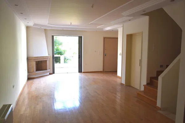 230 m² Four-Bedroom Villa for Sale in Gerakas, Athens Eastern Suburbs — photo 2