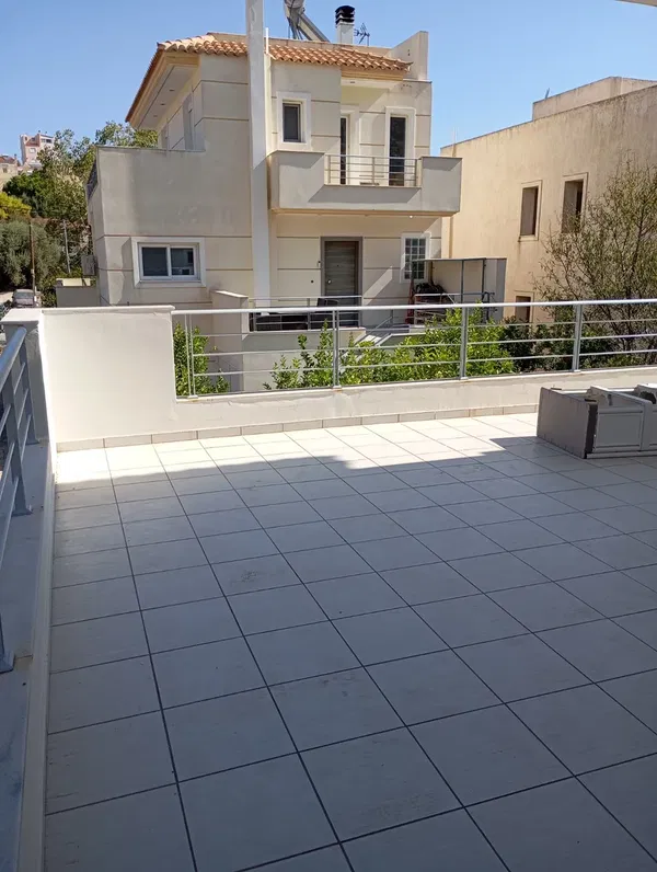 Renovated Three-Bedroom Villa for Sale in Porto Rafti, Attica — photo 4