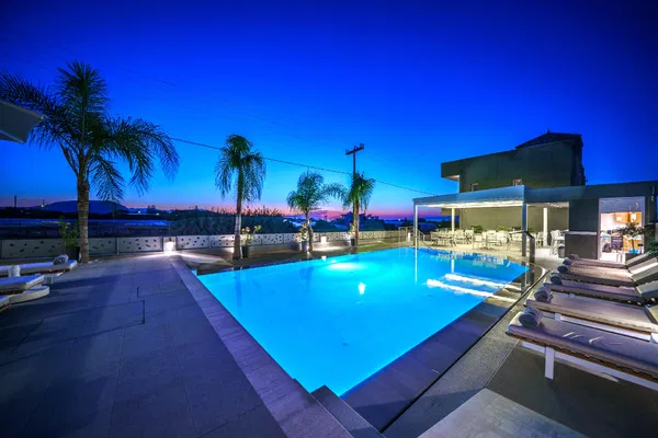 600 m² Hotel for Sale in Hersonissos, Heraklion — photo 3