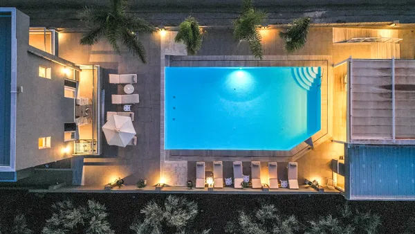 600 m² Hotel for Sale in Hersonissos, Heraklion — photo 4