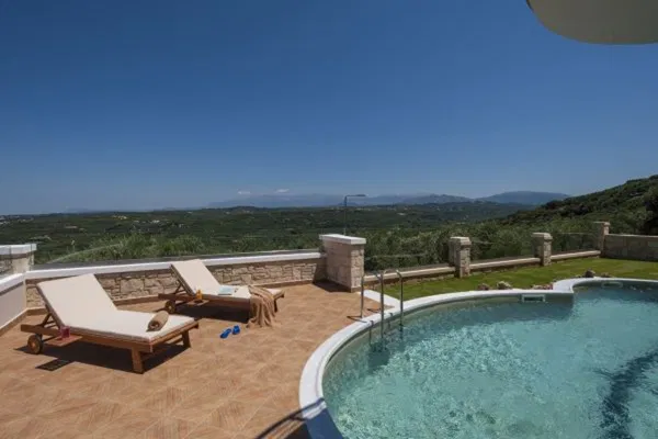 Sea-View Three-Bedroom Villa for Sale in Kolymbari, Platanias — photo 5