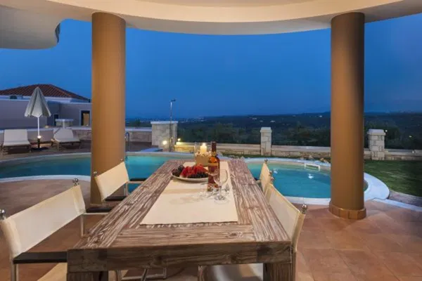 Sea-View Three-Bedroom Villa for Sale in Kolymbari, Platanias — photo 2