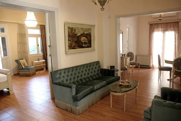 Renovated Three-Bedroom Villa for Sale in Chania — photo 5