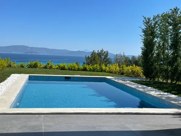 Sea-View 165 m² Villa with Three Bedrooms for Sale in Kassandra, Halkidiki — photo 4