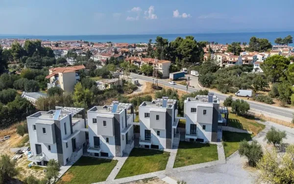 Sea View 120 m² Villa with Three Bedrooms for Sale in Kassandra, Halkidiki