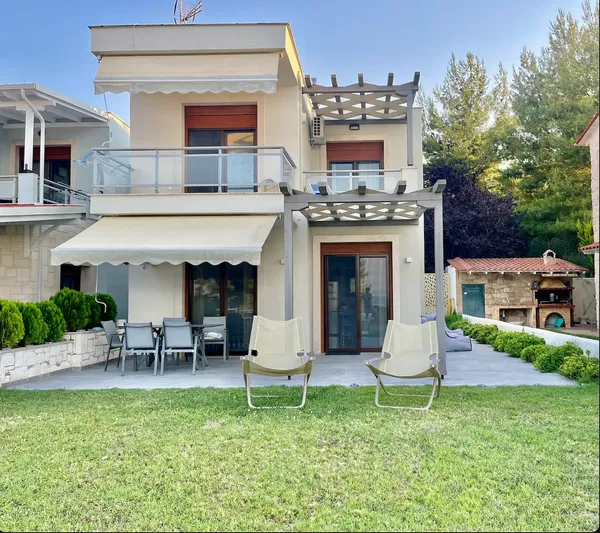 Two-Bedroom Renovated Villa for Sale in Kassandra, Halkidiki — photo 2