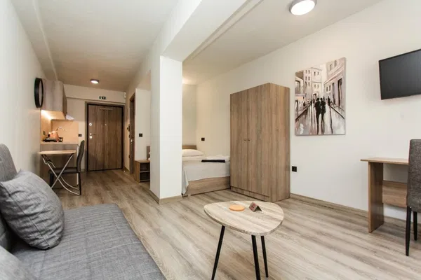 Eight-Bedroom Apartment for Sale in Center Thessaloniki, Thessaloniki Center — photo 3