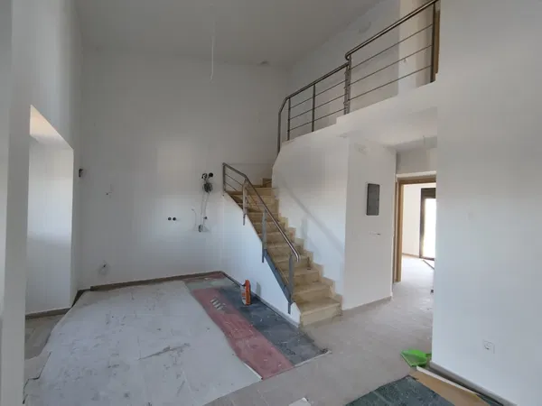 142 m² Three-Bedroom Apartment for Sale in Polichni, Thessaloniki Western Suburbs — photo 5