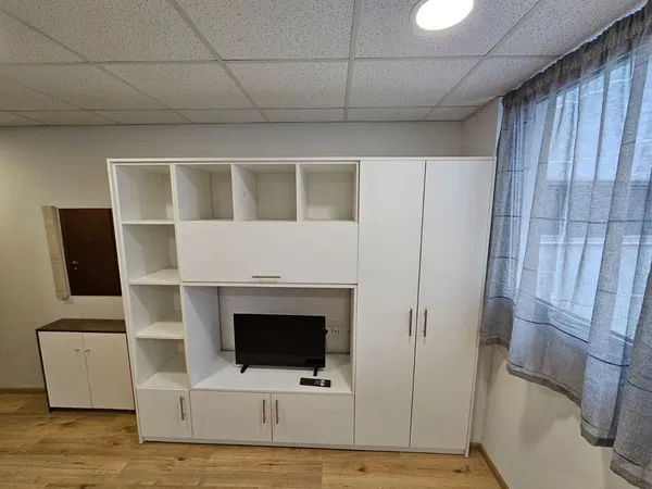Renovated 29 m² Apartment with One Bedrooms for Sale in Vardaris - Lahanokipi, Thessaloniki Center — photo 3
