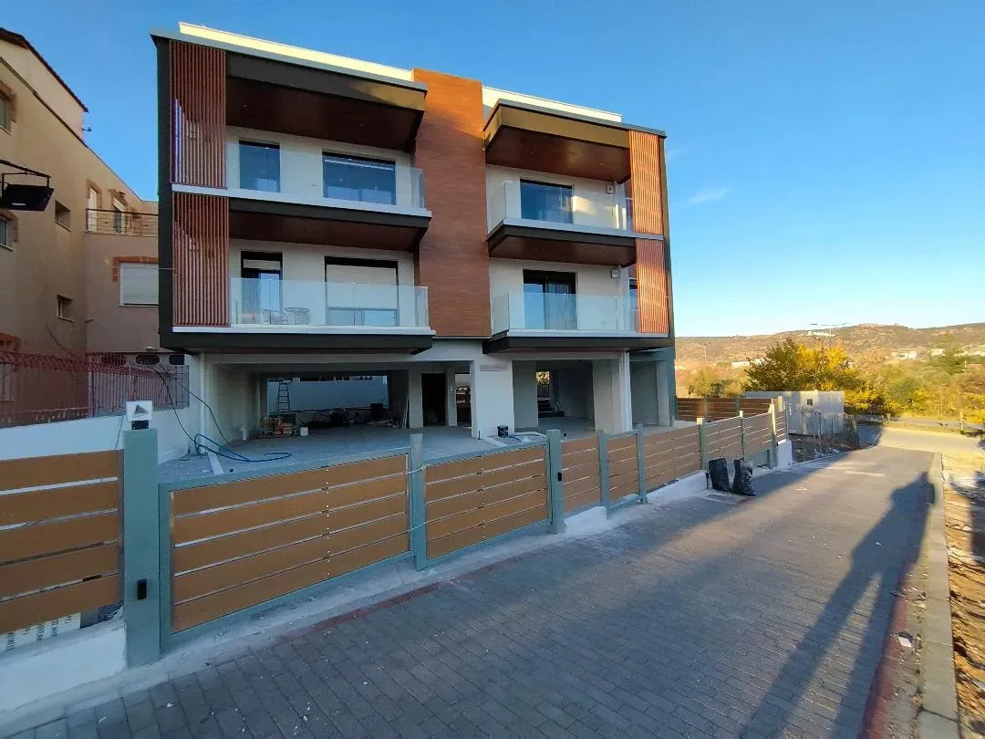 Two-Bedroom Apartment for Sale in Polichni, Thessaloniki Western Suburbs