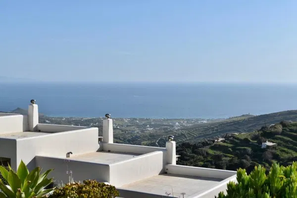 Sea View 121 m² Villa with Two Bedrooms for Sale in Tinos, Cyclades — photo 4
