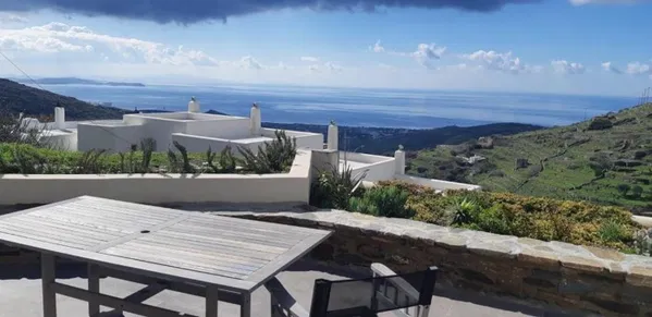 Sea View 121 m² Villa with Two Bedrooms for Sale in Tinos, Cyclades — photo 2