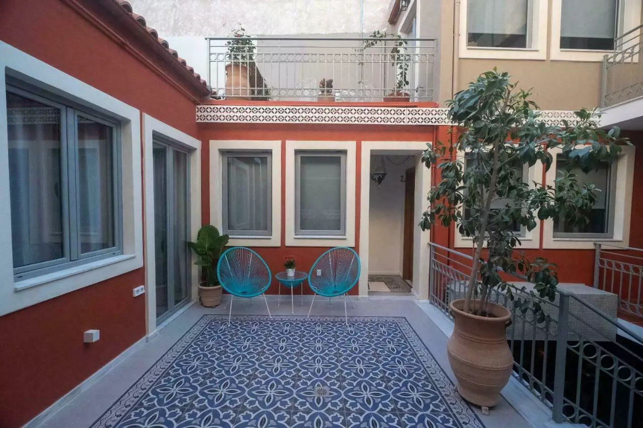 265 m² Building for Sale in Athens Historical Center, Athens Center