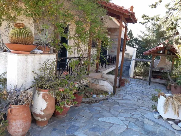 145 m² Sea View Four-Bedroom Villa for Sale in Kalyvia Thorikou, Lagonisi — photo 5