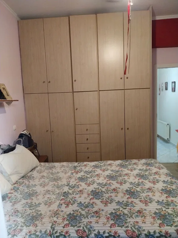 77 m² Renovated Two-Bedroom Apartment for Sale in Agios Artemios Athens, Athens Center — photo 2