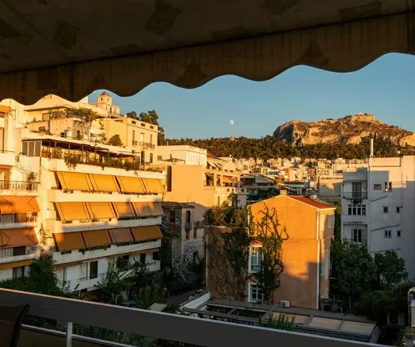 25 m² One-Bedroom Renovated Apartment for Sale in Exarchia - Neapoli, Athens Center — photo 4