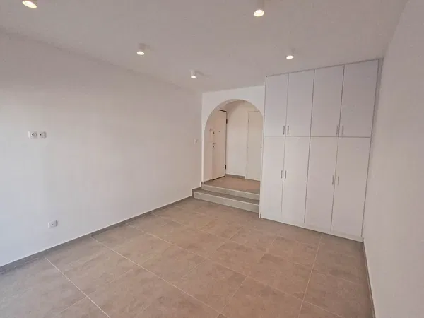 Renovated One-Bedroom Apartment for Sale in Anavyssos, Attica — photo 3