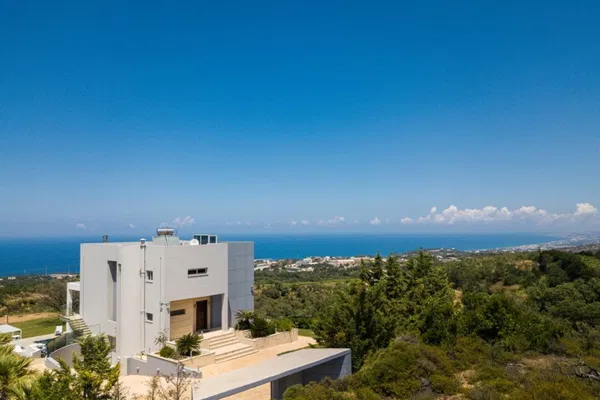 Six-Bedroom Renovated Villa for Sale in Gallos, Rethymnon — photo 3