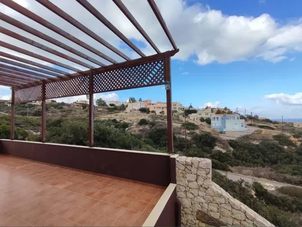 Six-Bedroom Renovated Villa for Sale in Maroulas, Rethymnon — photo 2