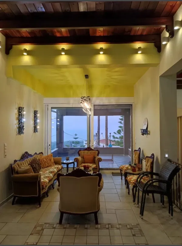 Six-Bedroom Renovated Villa for Sale in Maroulas, Rethymnon — photo 5