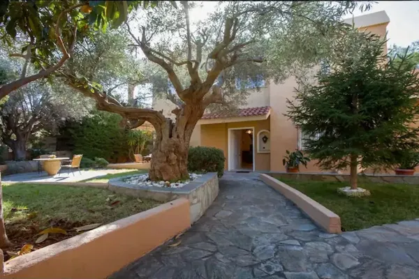 Five-Bedroom Villa for Sale in Saronida, Attica — photo 2