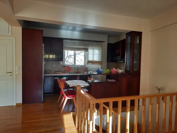 158 m² Villa with Three Bedrooms for Sale in Vyronas, Athens Eastern Suburbs — photo 5