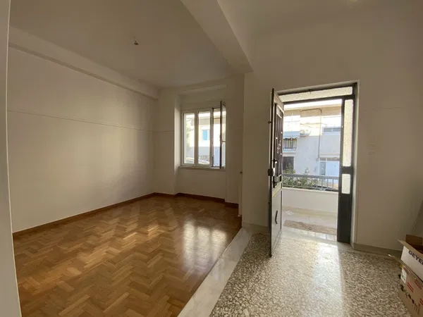 Renovated 134 m² Apartment with Three Bedrooms for Sale in Dafni, Athens Southern suburbs