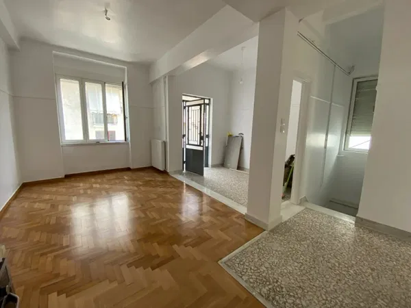 Renovated 134 m² Apartment with Three Bedrooms for Sale in Dafni, Athens Southern suburbs — photo 3