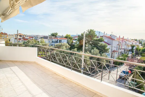 Three-Bedroom Renovated Apartment for Rent in Vrilissia, Athens Northern suburbs